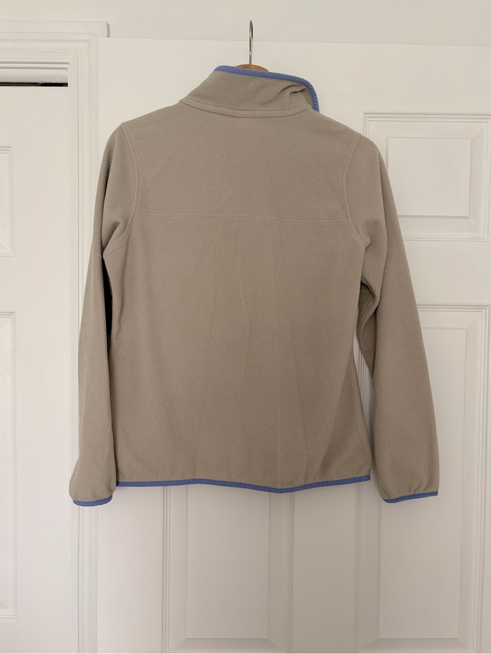 Patagonia Women's Beige Fleece Pullover - Picture 2 of 4